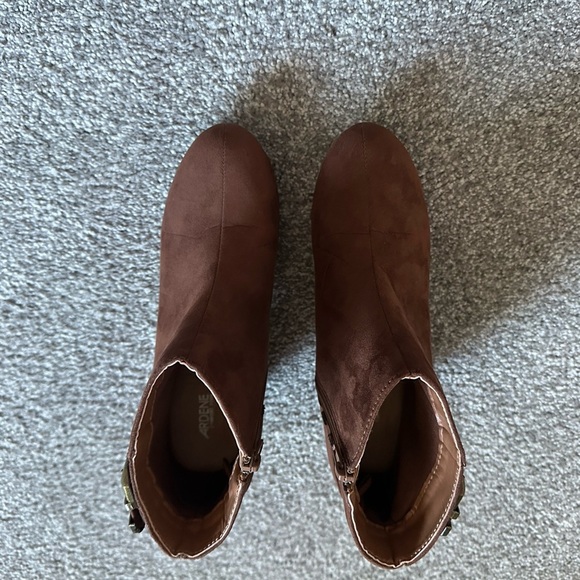 Ankle boots - Picture 6 of 10